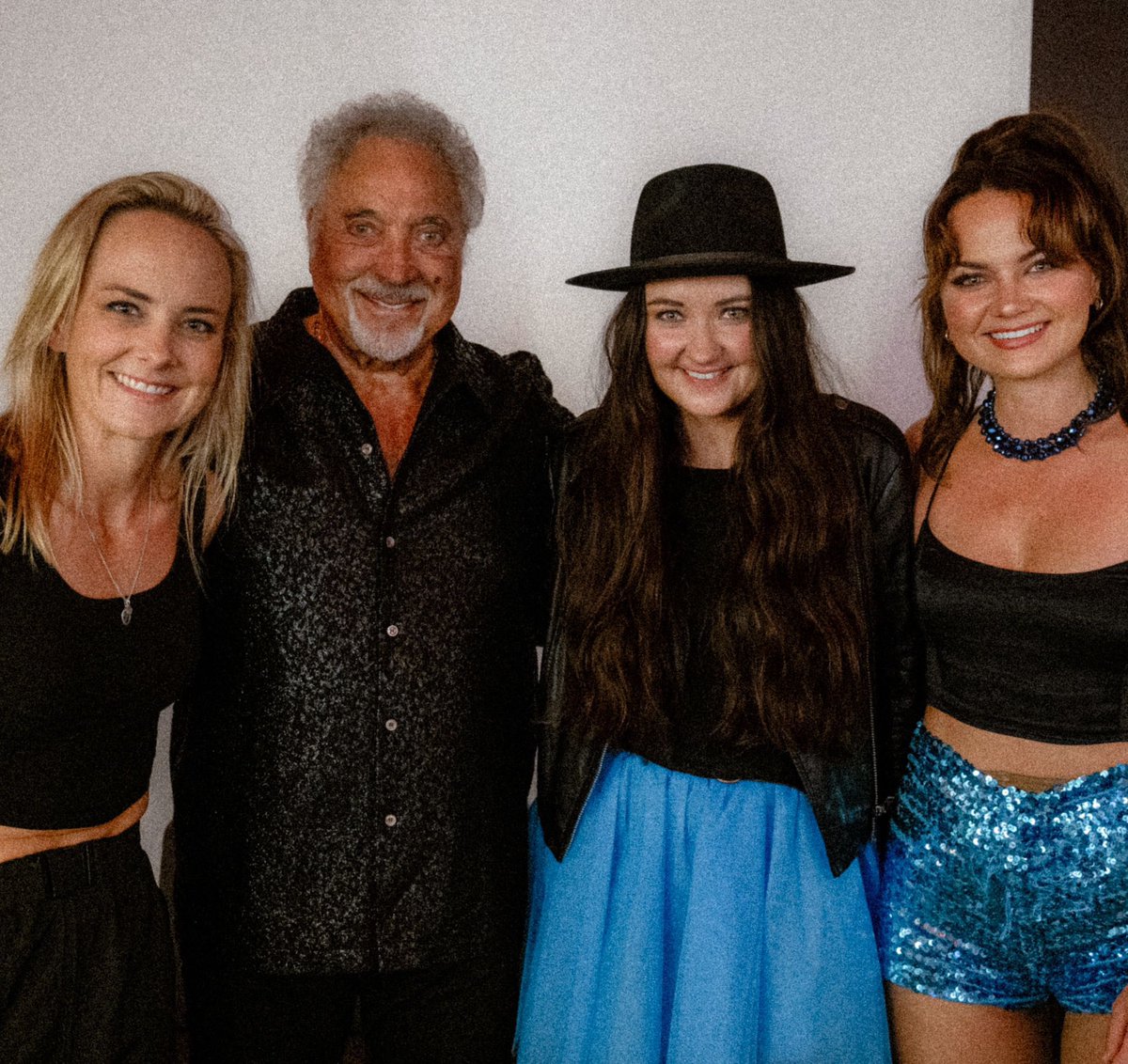 Germein Sisters (@germeinsisters) on Twitter photo 🫶🏽 Biggest thanks <a href="/RealSirTomJones/">Tom Jones</a> for having us open for your Australian Tour!! 🇦🇺✈️☀️🌴🌊 Its been such an honour sharing the stage with you and listening to your incredible golden voice every night, we are soooo grateful 🙏🏽🙌🏽 #tomjones <a href="/LiveNationAU/">Live Nation Australia</a> <a href="/SoloMusicAgency/">Solo Music Agency</a> 🫶🏽 Biggest thanks <a href="/RealSirTomJones/">Tom Jones</a> for having us open for your Australian Tour!! 🇦🇺✈️☀️🌴🌊 Its been such an honour sharing the stage with you and listening to your incredible golden voice every night, we are soooo grateful 🙏🏽🙌🏽 #tomjones <a href="/LiveNationAU/">Live Nation Australia</a> <a href="/SoloMusicAgency/">Solo Music Agency</a>