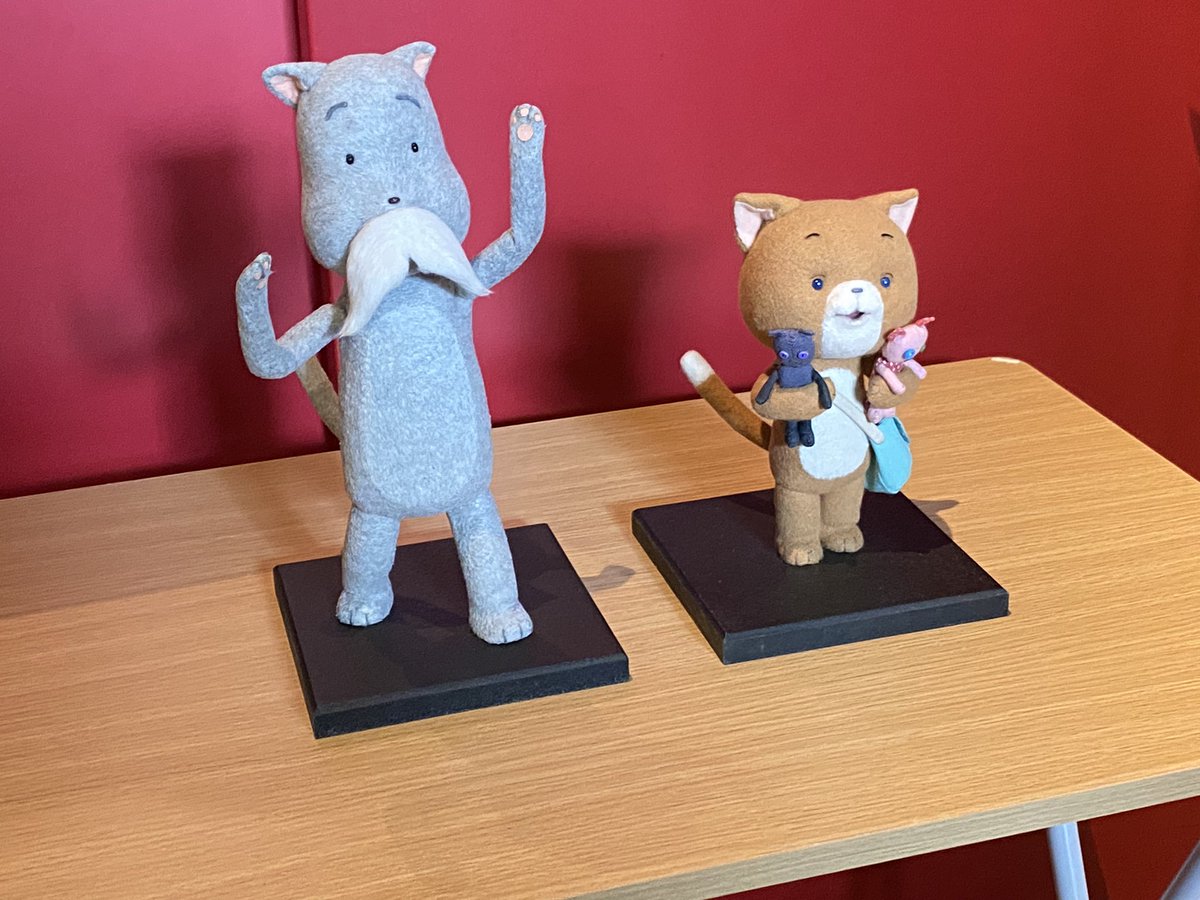 kuro_walker's tweet image. こまねこの海外旅行、
劇場公開に向けて、宣伝中。

こまは、涙を我慢してます、汗も時々かいてます。

おじいは、蒸らしにしっかり時間をかけコーヒー淹れてます、
気合い？のポーズで出かけます。

#こまねこ
#こまねこのかいがいりょこう