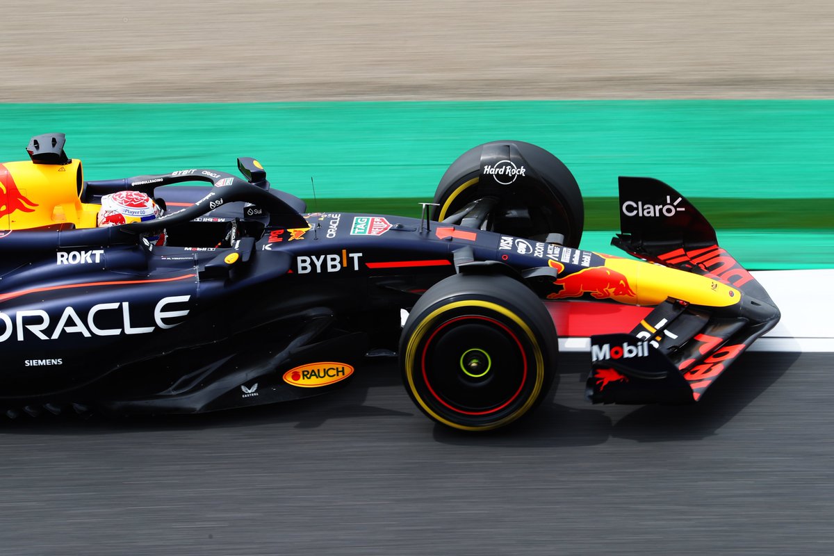 ¡Finaliza la Q1! Max Verstappen cierra como el piloto mas rápido de esta primera ronda clasificatoria. ❌Pilotos eliminados❌ 1️⃣6️⃣ Stroll 1️⃣7️⃣ Gasly 1️⃣8️⃣ Magnussen 1️⃣9️⃣ Sargeant 2️⃣0️⃣ Zhou #JapaneseGP 🇯🇵 #F1