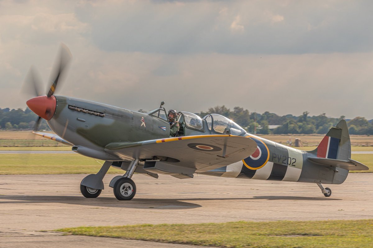 ‘Spitfire Saturday’

Dave ‘Rats’ Ratcliffe taxis back to the Aerial Collective ramp after a practice display in the T9 PV202 on the Friday prior to the Imperial War Museum Duxford Battle of Britain Airshow in September 2023…⁦@I_W_M⁩ ⁦@IWMDuxford⁩ #RJMitchell #AvGeek