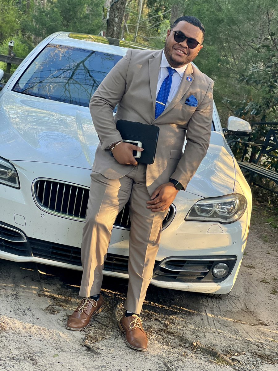 Bullsbeats88's tweet image. Your Local Mortician. ⚱️ 
#NASCAR  #Funeralservice #Mortician