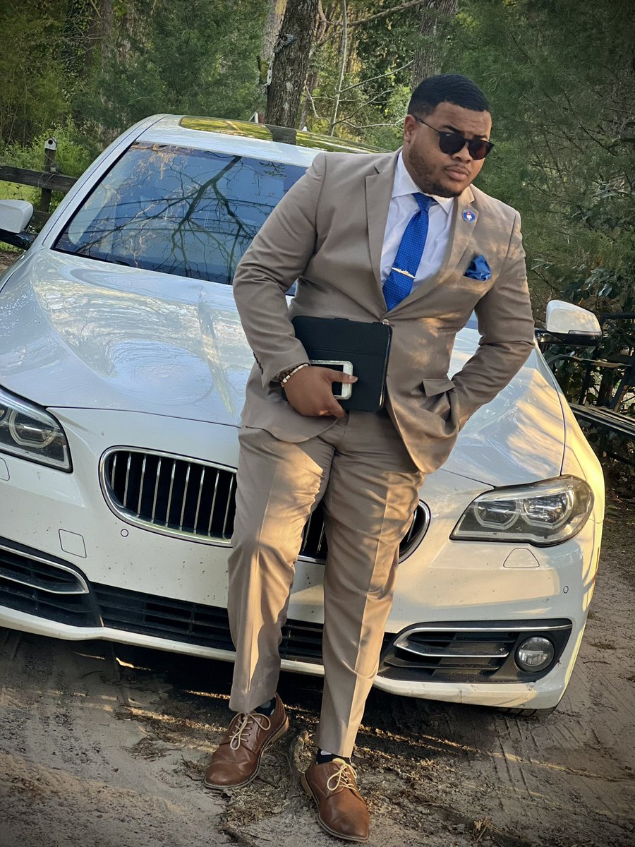 Bullsbeats88's tweet image. Your Local Mortician. ⚱️ 
#NASCAR  #Funeralservice #Mortician