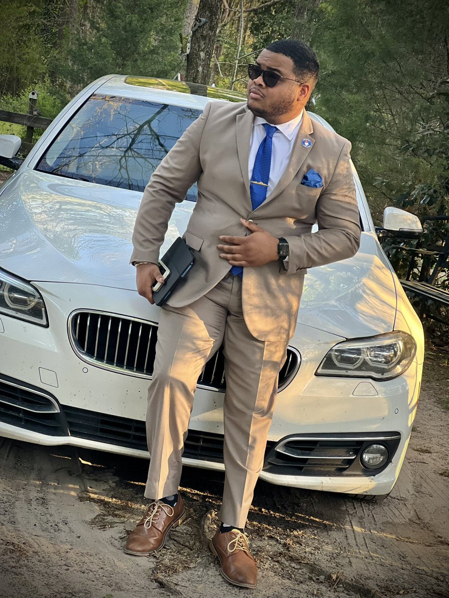 Bullsbeats88's tweet image. Your Local Mortician. ⚱️ 
#NASCAR  #Funeralservice #Mortician