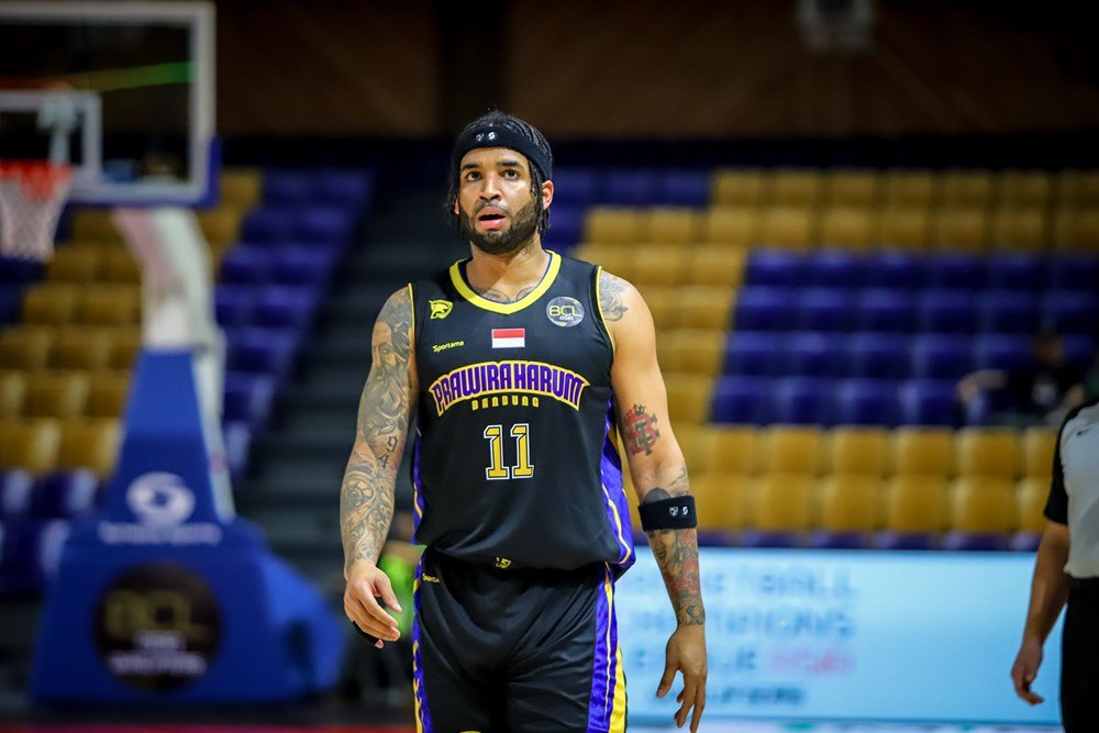 💙 🇩🇴Brandone Francis (SG/29) di Kualifikasi R1 Basketball Champions League Asia 2024 3 GAMES 26.3 PTS/GAME 6 REB/GAME 4 AST/GAME 0.3 BLK/GAME 1.7 STL/GAME 51% FG 81.5% FTS 38.5% 3PTS Mr. MVP still 🤙🤙 📸 FIBA