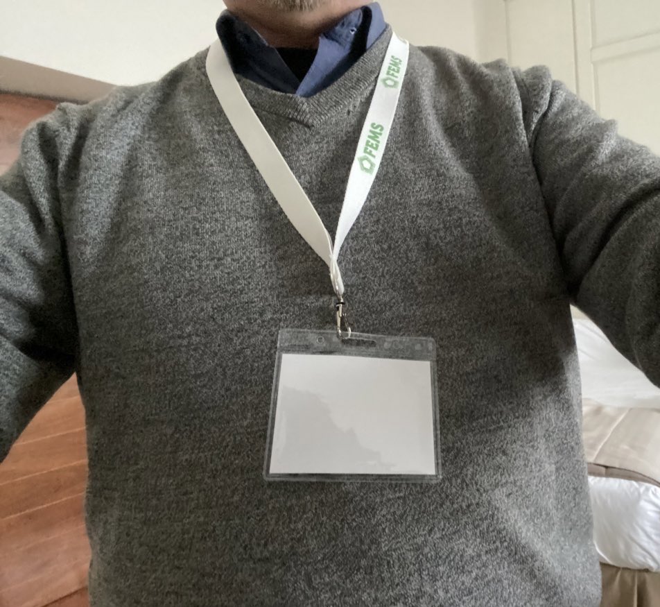 Is there a scientific basis for the proven fact that name tags fall most of the time on the wrong side … 🤔?