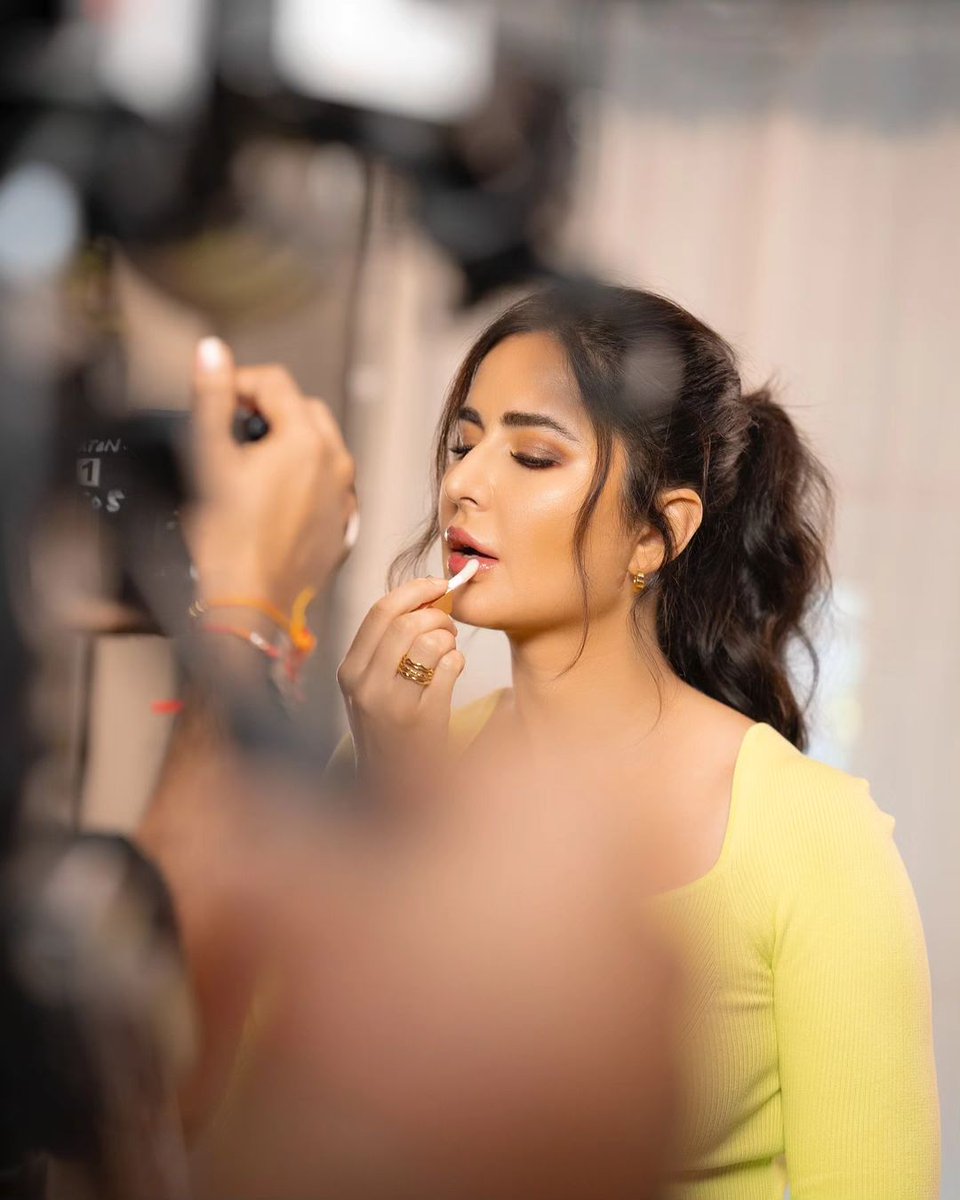 #KatrinaKaif x #KayBeauty Lip oil 💛