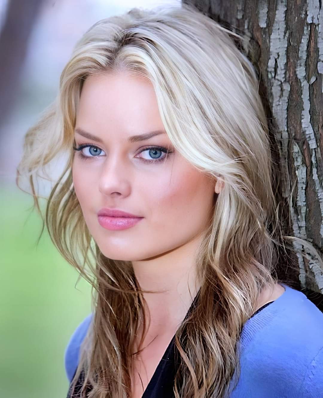 Movie Mad Nan. on X: “Young, Margot Robbie. https://t.co