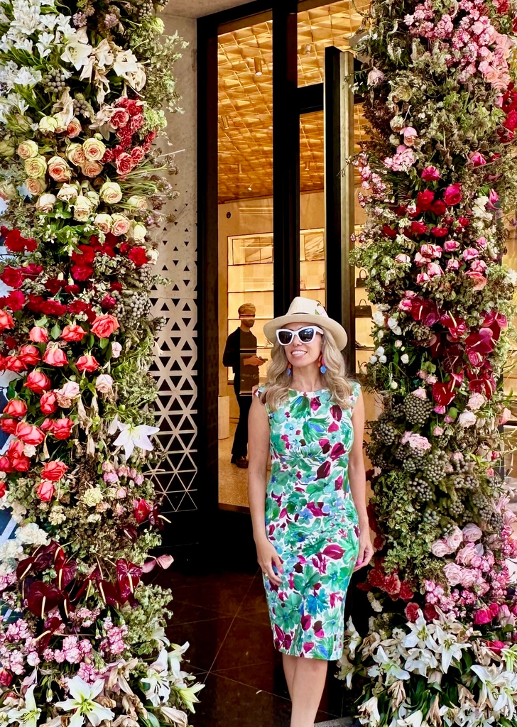 We can't get enough of flowers in Spring.

@activitymonster wearing our new season floral print - Paradise Green.

Pippa Shift Dress
Paradise Green - ASPSDPG

#floralprint #floraldress #madeinbritain  #weddingguest #specialoccasion #cruisedress #aliestreetlondon