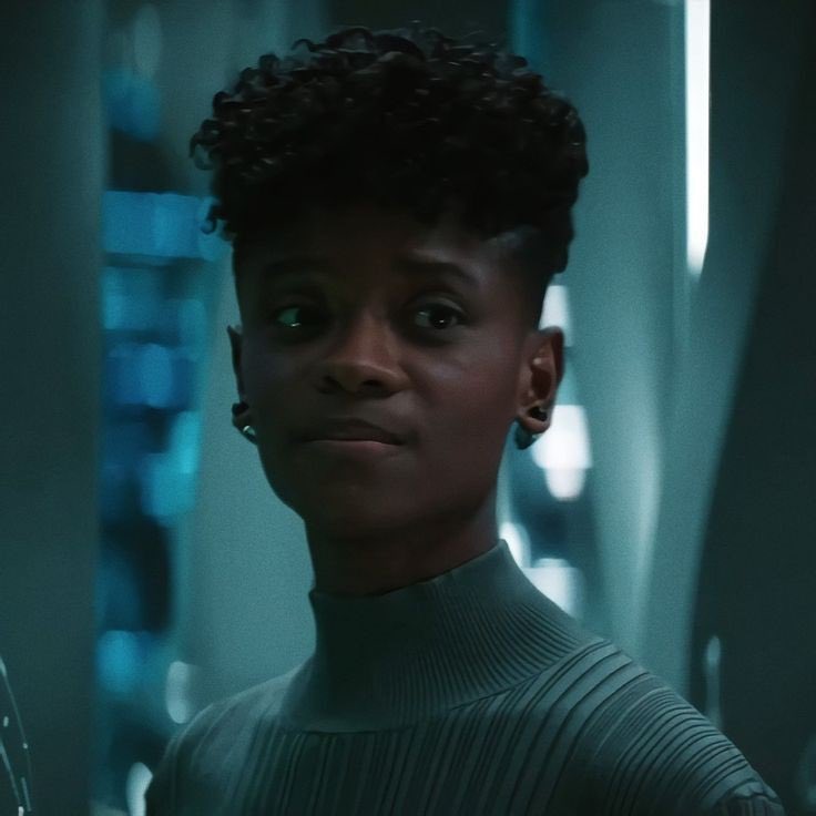 ᅠᅠ

⠀  ⠀  ⠀ ՙִՙ ⬞ 𝓤𝗗𝗔𝗞𝗨 𝒮𝖧𝖴𝖱𝖨
                          laetitia wright

   serdaigle.
   vingt ans, dixième année.
   sang-pur.
   métamorphose, soin aux créatures 
   magiques, potions.
   neutre.

ᅠᅠ