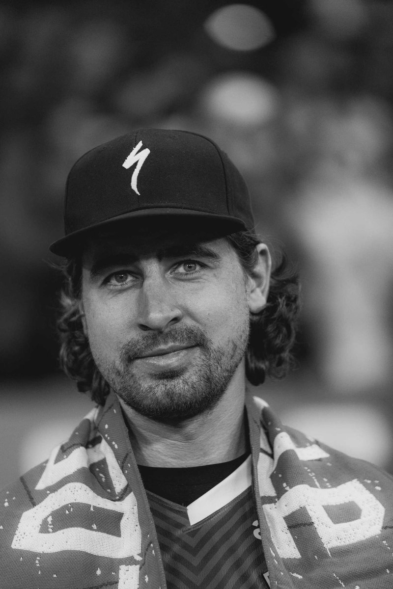 Tony Esnault tweet media