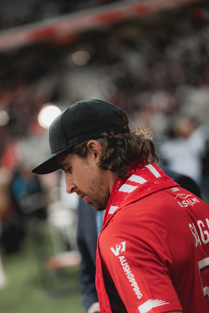 Tony Esnault tweet media