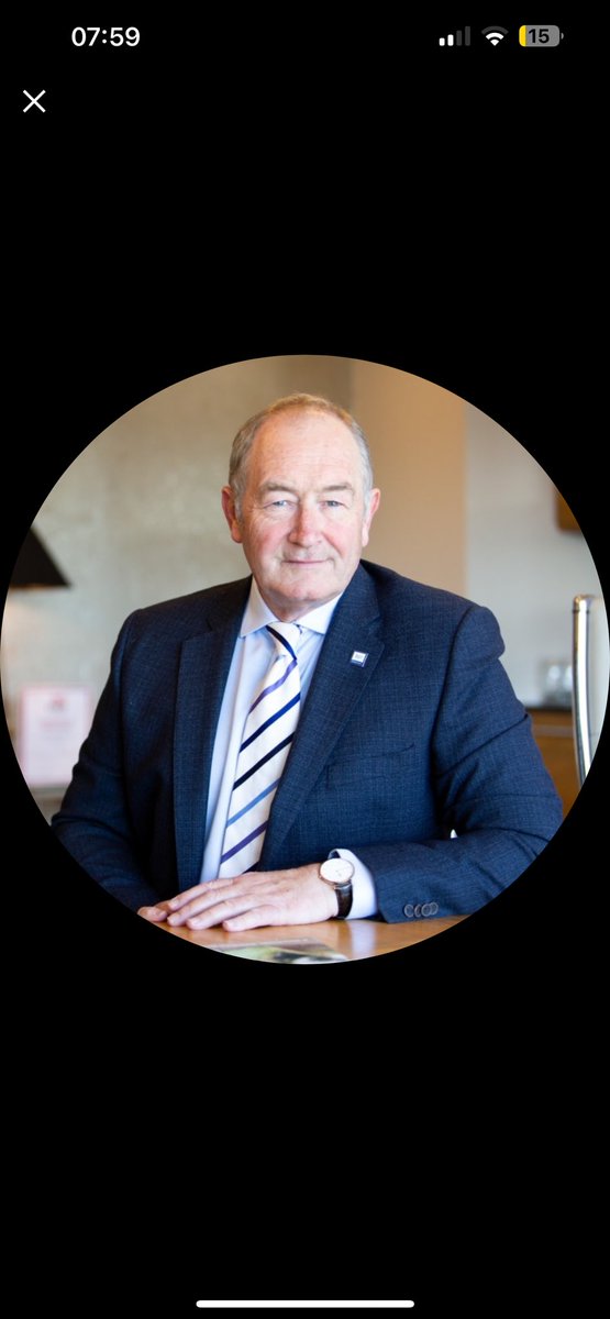 Very sorry to report that Dave Pennick passed away yesterday morning after a short illness. For those of a certain vintage, Dave’s Howard St men’s clothes shop, Carter, was the only shop in Belfast to go to. 1/2