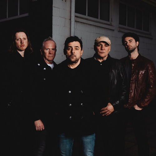 MusicNewsWeb's tweet photo. GUN release 'Hombres' + tour dates and tickets - #gunOfficialUK @gunofficialuk #gunband https://t.co/V9W9UdIsfd https://t.co/HqU0d0o82J