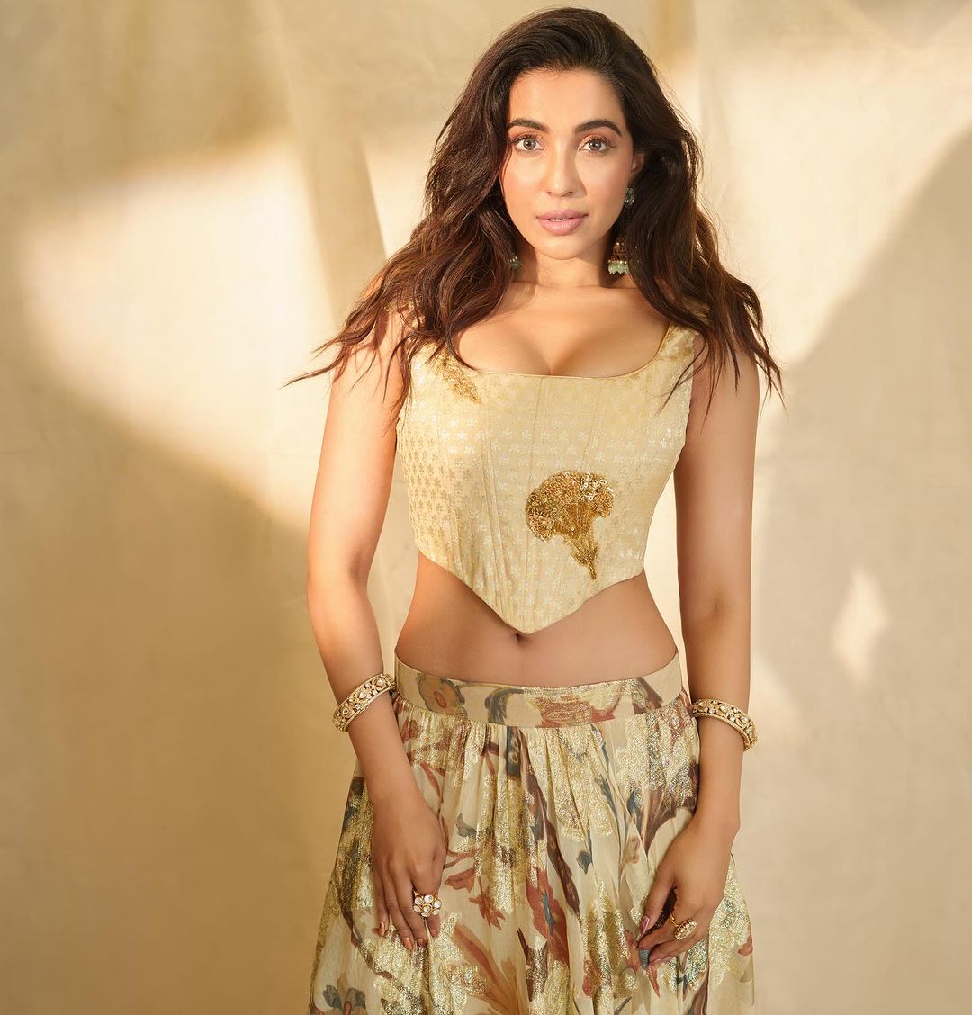 GKdsl39bIAA-OL3?format=jpg&name=medium