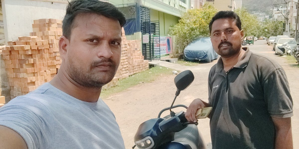 harishalajangi's tweet image. Finally Replaced part with Help of Ola Technician #SambasivaRao . At our Door Step .. , @bhash @OlaElectric @ola_supports