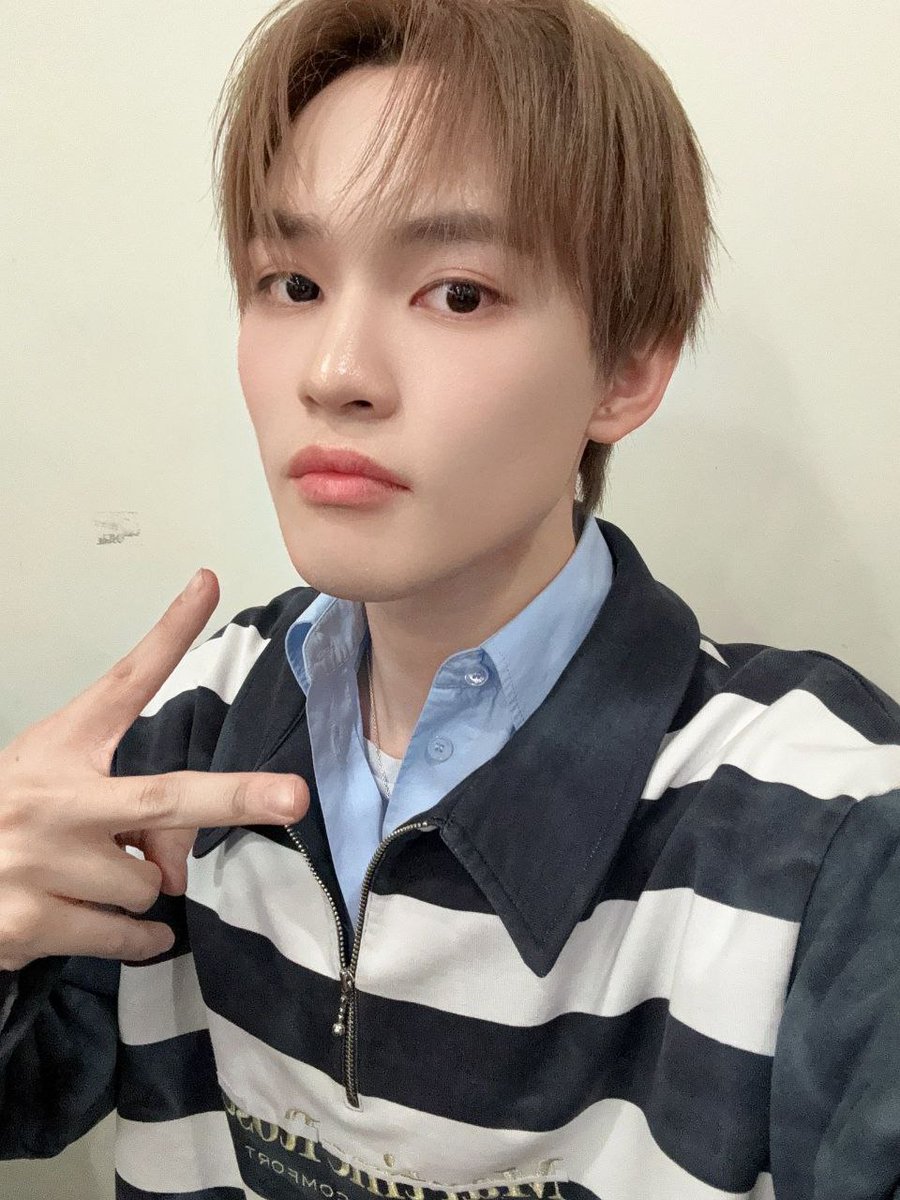 hadeswooo's tweet photo. )⁠｡⁠*ﾟ⁠+
           good morning 🤎
как дела? https://t.co/iQeKKMXB2r