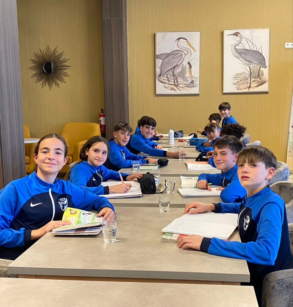 RFAF (@rfaf) on Twitter photo 🌟 ¡Fair play y excelencia académica en la Copa de Andalucía de fútbol sala! 🌟
🟩 En la jornada de ayer se mostró la tarjeta verde al seleccionador Roberto Elvira <a href="/Robfs2/">Roberto Elvira</a> en un acto de deportividad dejándose un gol al estar un jugador rival lesionado en la pista. Gestos así 🌟 ¡Fair play y excelencia académica en la Copa de Andalucía de fútbol sala! 🌟
🟩 En la jornada de ayer se mostró la tarjeta verde al seleccionador Roberto Elvira <a href="/Robfs2/">Roberto Elvira</a> en un acto de deportividad dejándose un gol al estar un jugador rival lesionado en la pista. Gestos así