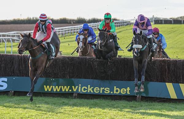 Saturday’s racing

✅ Uttoxeter
✅ Chelmsford (AW)
✅ Kempton (AW)
✅ Curragh (IRE)
❌ Kelso
❌ Stratford

🔞 Over 18’s only 
💬 download the app 
⚠️ T&amp;C apply