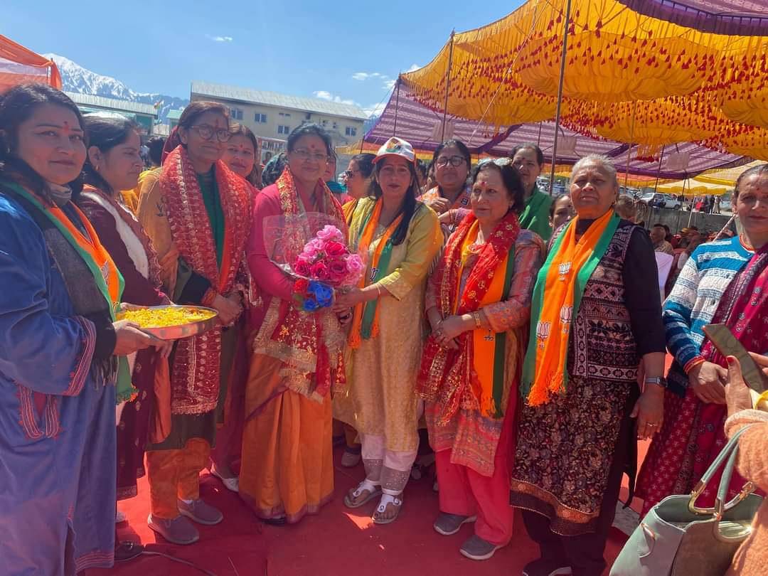 DograSanjita's tweet image. जिला डोडा के भदरवा विधानसभा में ! रैली को संबोधित करते हुए !
@blsanthosh
@VanathiBJP #phir1barmodisarkar
#DrJitendraSingh