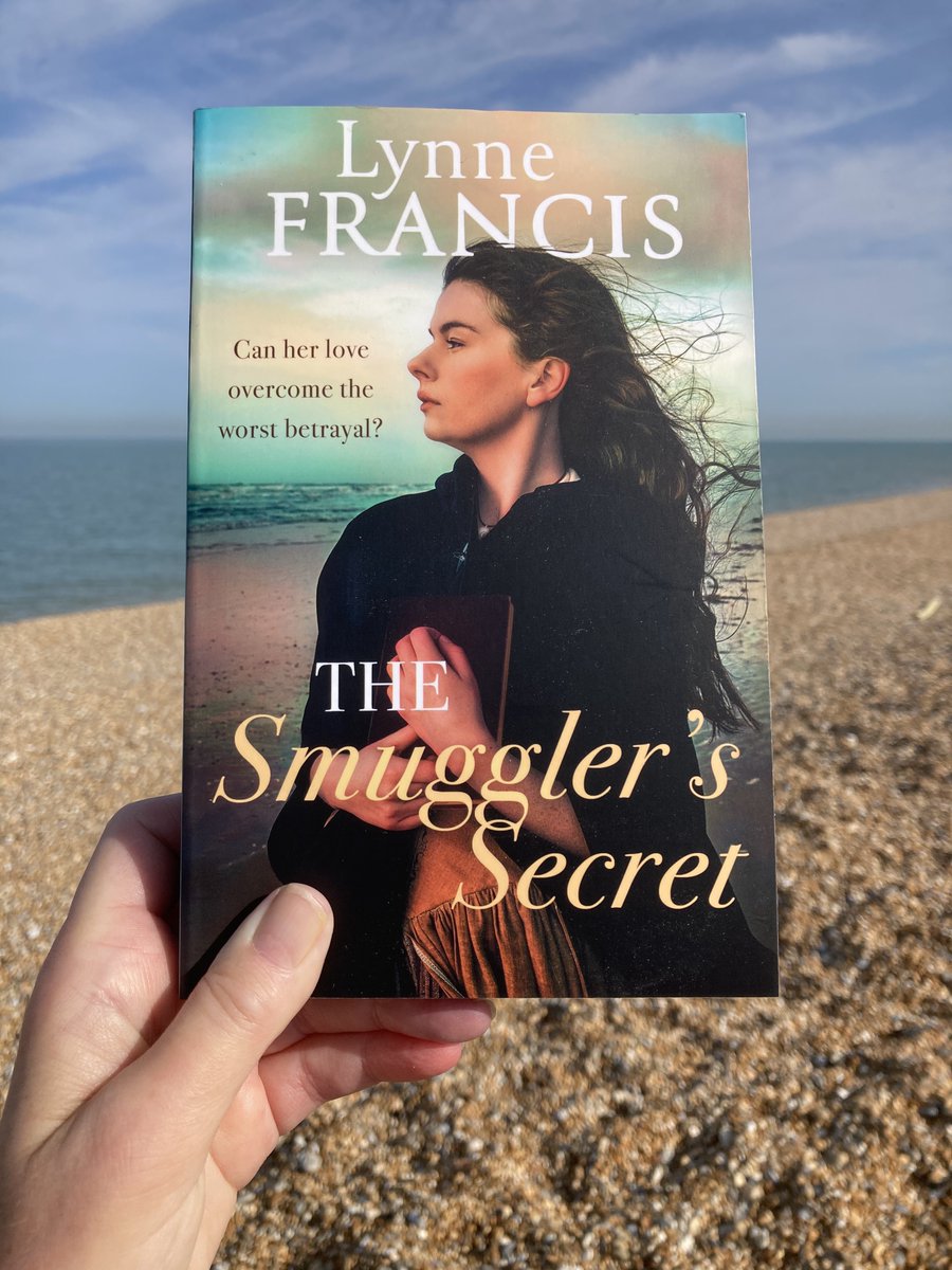 Looking for 'an intriguing storyline and inspiring female characters'? Try A Smuggler's Secret, just £2.99 on Kindle, also in paperback and audio. #sagasaturday #strictlysagagirls bit.ly/3NZdgCJ