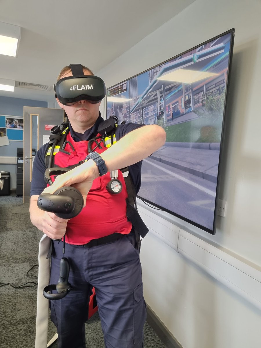 Busy day with @j88mob at @manchesterfire demonstrating @FLAIM_Systems immersive firefighting in an enguaging virtual environment. @krkmcnz @KevinSofen @ianwarne71 @FASNY @FDICevent @FireTraingRsrcs @SoMetroTraining @FDNY @firenation
