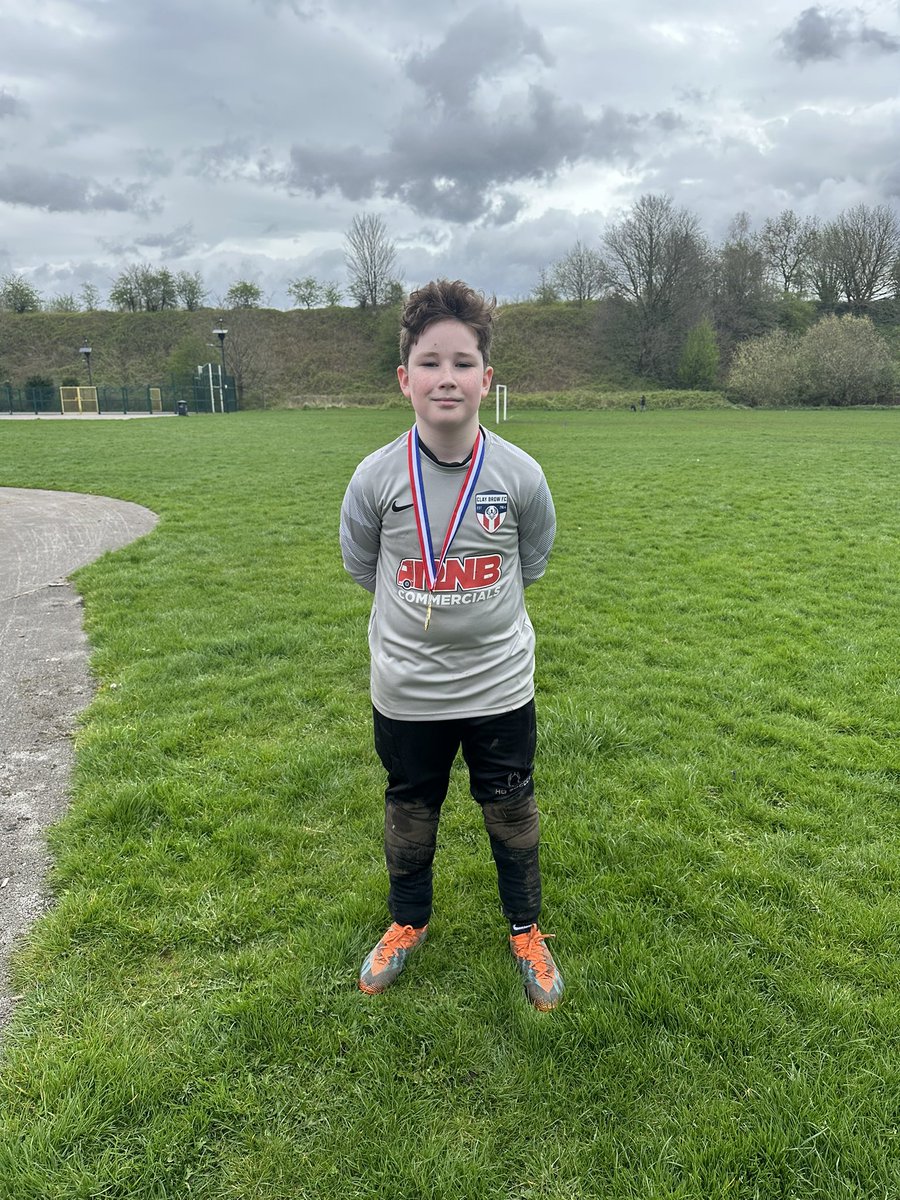 Scrappy game for the lads today. Tough pitch and a few decisions didn’t go our way but fair play to the lads they rose above it and focused on their game and got rewarded with the win. Well done Vito on MoM made a crucial penalty save at 2-1 to us 👌🏻🧤🏅