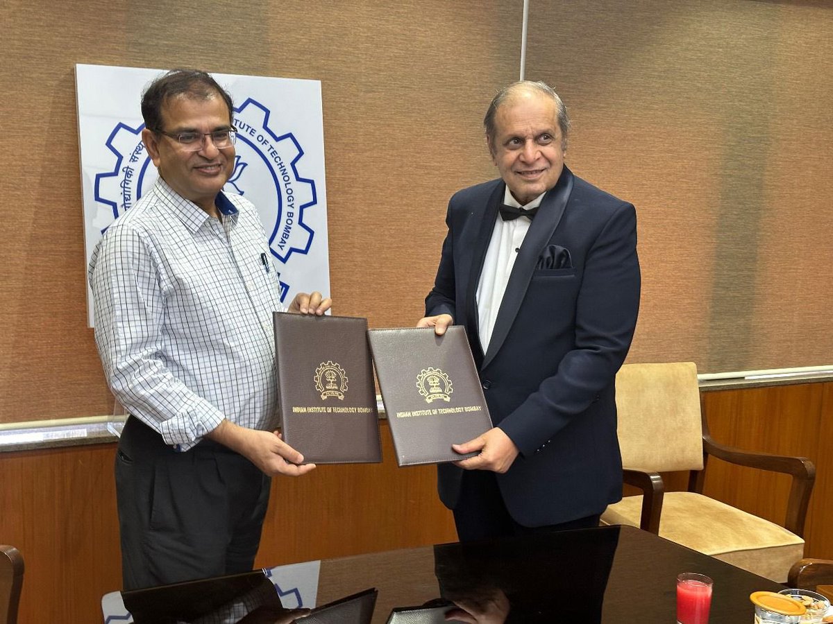 SulajjaFirodia's tweet photo. We are thrilled to share that the distinguished Electrical Engineering Research department at the renowned Indian Institute of Technology, Bombay  has been ceremoniously dedicated to and bestowed with the name of my father and our Chairman PadmaShri Dr. arun firodia !  

A proud alumnus of IIT Bombay himself, he says that the experience and quality education institute was instrumental towards his belief in innovation and in Make in India 🇮🇳 !

The inauguration of the Arun Firodia Research Floor at his prestigious alma mater, IIT, Bombay was held yesterday in the presence of the Director of Indian Institute of Technology, Bombay , department heads, family members and members of the Kinetic family 🙏🏻🧿. 

Thank you for your continued support and warm wishes ❤️