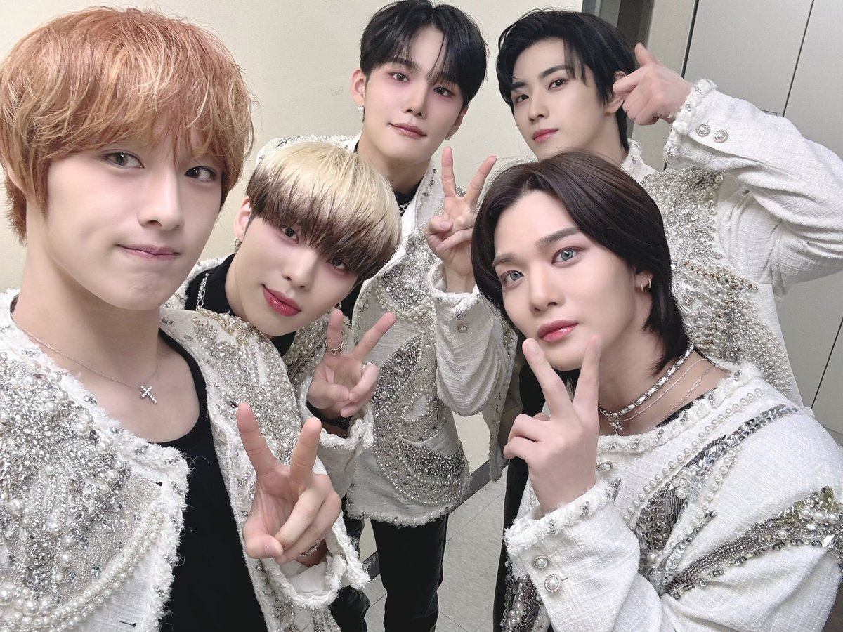 CIX_Official tweet picture