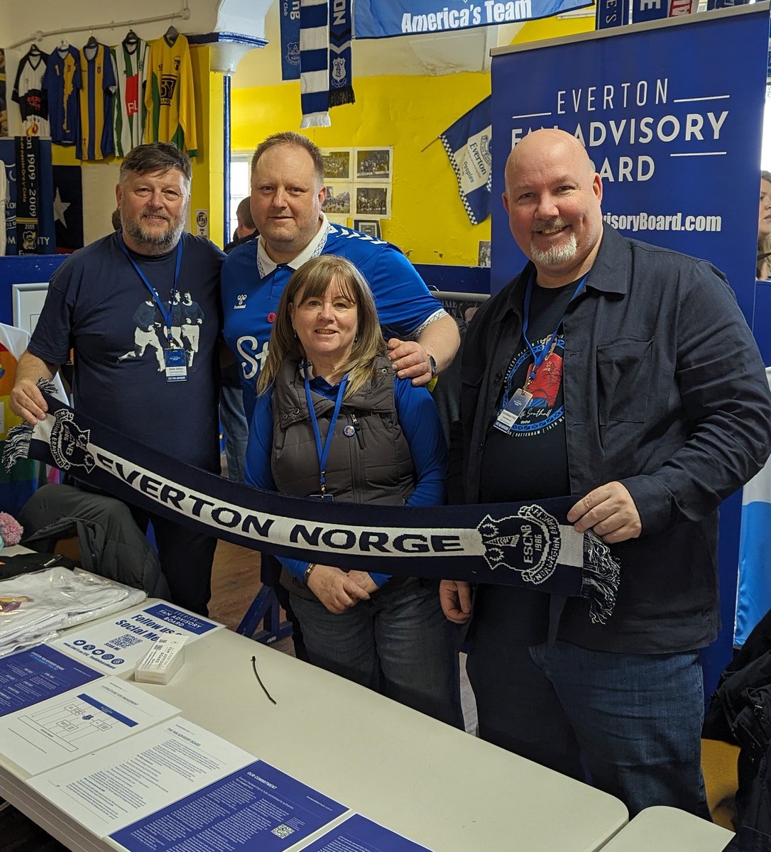 Great to get a visit from @HelgeGrunnevag - former @EFC_FanAdvisory and current @EFC_FansForum member along with some of his @efcnor colleagues 😁💙 We're here in St Luke's until 2.30pm - pop in if you can 💙