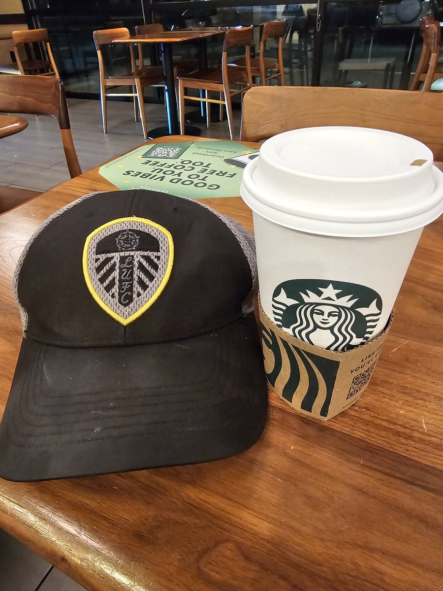 @LUFC @LUFCBayArea The Swiss army knife kit of a traveling fan, Reno to SF. Podcast, ☕️and a hat for 230am bed head. @ChrisPadden see you soon friend. @kezarpub Thank you for hosting us 🍺