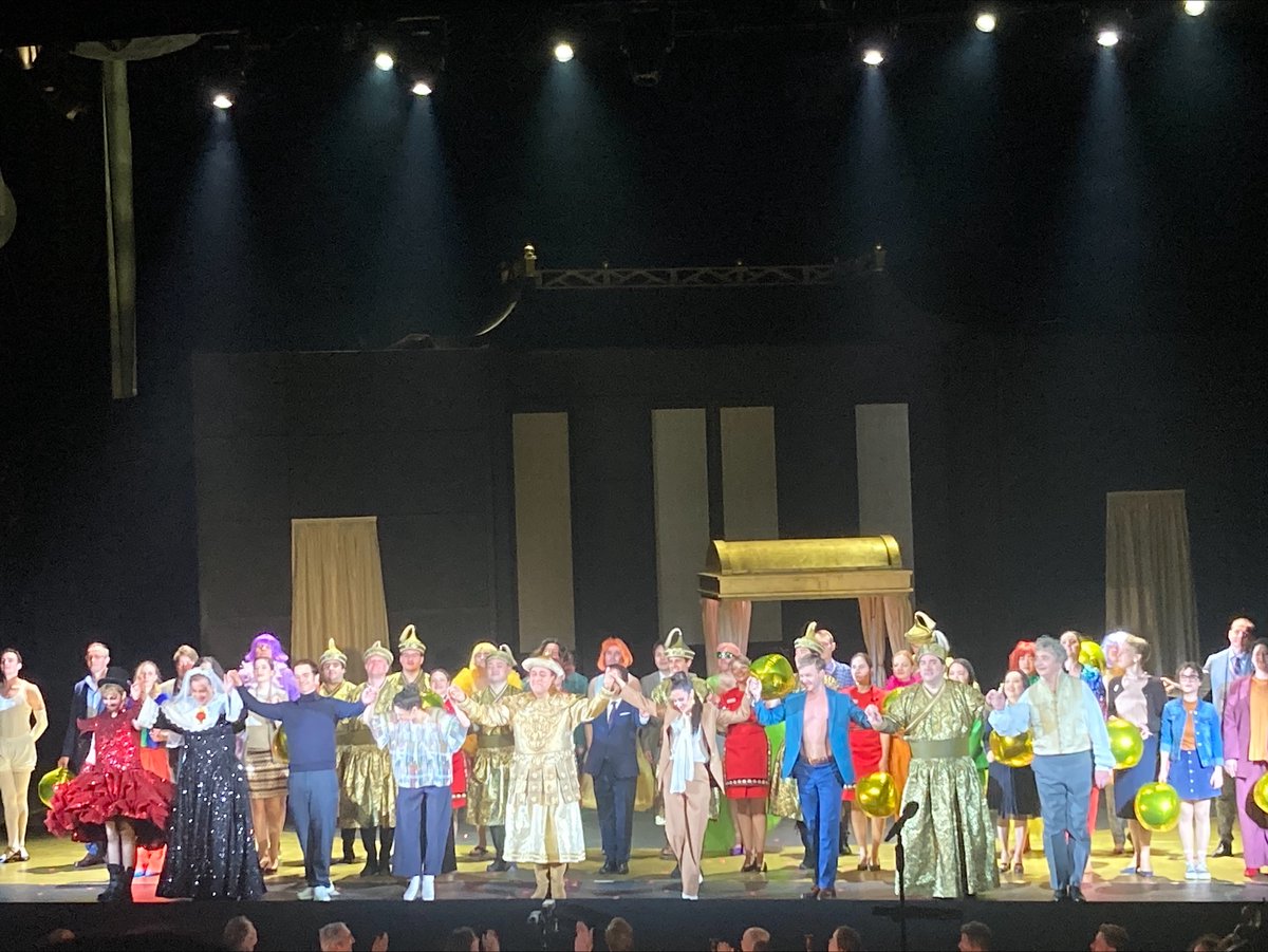 opermagazin's tweet photo. Ein turbulentes chinesisch-russisch-wiener Durcheinander, aber dennoch eine interessante Uraufführung mit 236 Jahren Verspätung: Antonio Salieris #KublaiKhan am @TheaterWien. Musikalisch eine Freude dank #ChristopheRousset, seinen @talenslyriques und Alastair Kent als Timur. https://t.co/B0Vws6XL0w