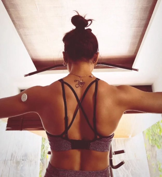 GKe3vJjWgAASBcr?format=jpg&name=small