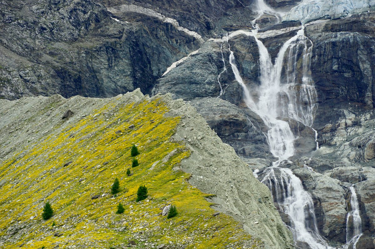 🚨 IAG PHOTO & VIDEO CONTEST Due to internal issues with our rules & guidelines, we have for this month only a second winner for our Photo Contest! It is Jana Eichel, for her photo of the Turtmann glacier! Full description here: geomorph.org/2024/04/iag-ph…