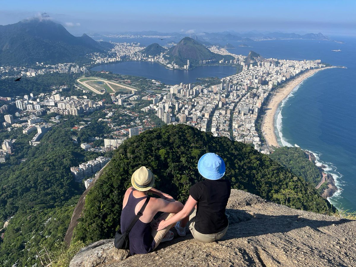 LibresCaminos's tweet image. Uma bela vista para a cidade do Rio de Janeiro a partir do Morro Dois Irmãos.

Apaixonados pela América do Sul!

#RiodeJaneiro #Brasil #Sudamerica #AmericaDoSul #tourism #turismo #ecoturismo #travel #paraíso #traveling #MorroDoisIrmaos #CaminosLibresTours #TourGuide