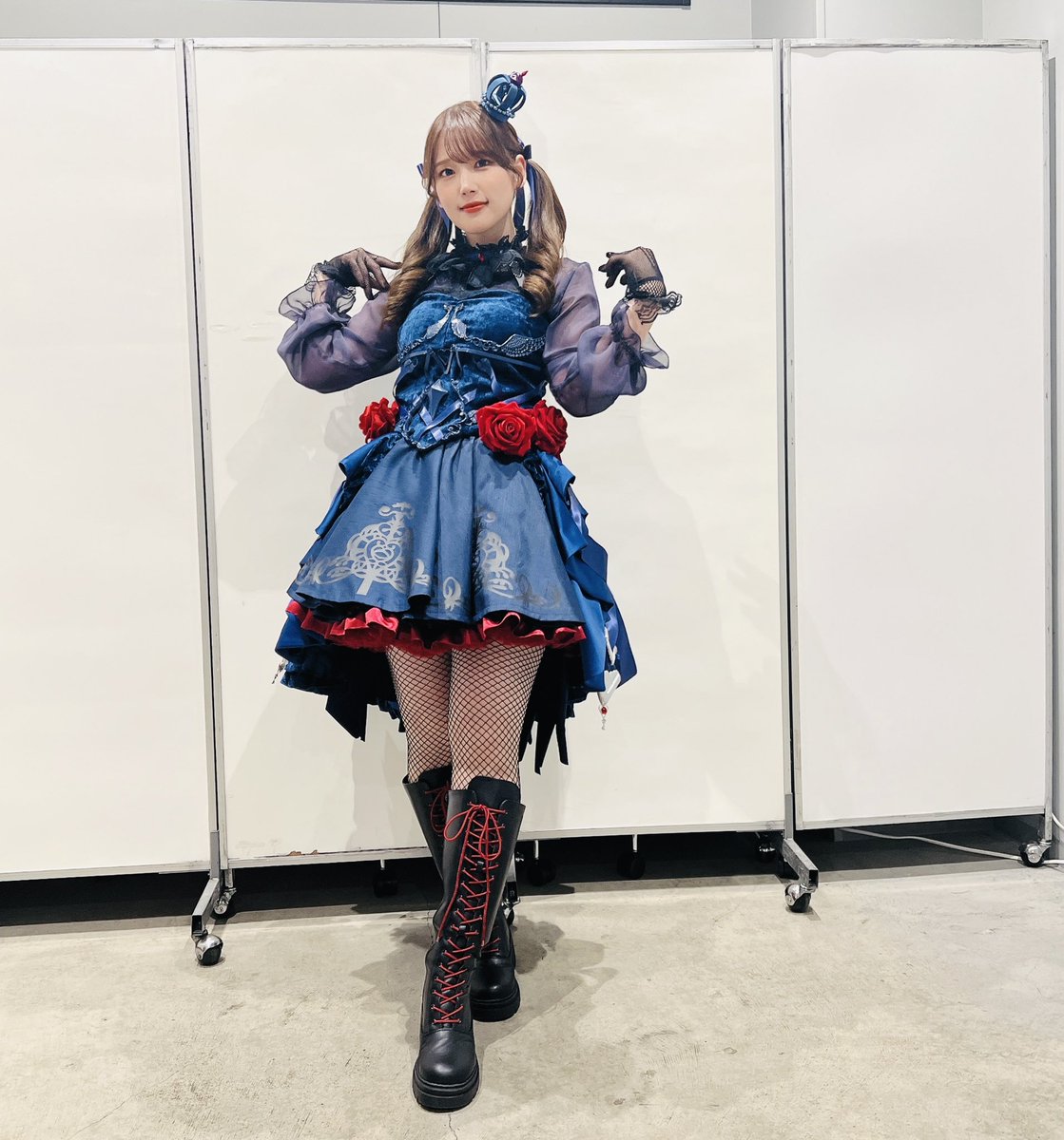 maaya_taso's tweet photo. 闇に飲まれよ！
神崎蘭子役で4年ぶりの出演でした！
待っててくれたプロデューサー、
ありがとう🌹
シンデレラガールズユニットツアー大阪！
昼夜ともに楽しかったー！
楽しすぎたので、ニコニコがとまらず☺️
かっこよく表情管理してるつもりなのに、なぜかできてなかったようですね、、☺️だってたのしいんだもん、、☺️！！

また会おうぞ〜〜🌹
すきダークイルミネイト！

 #cg_UNITTOUR