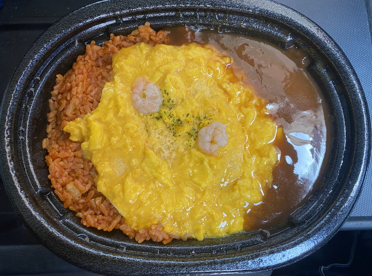 kattenigurume's tweet photo. 【勝手に評価】

ローソン ふわとろ玉子のオムライス

⭐️　4.6/10

しっかりトマト味のついたライスにたっぷりのふわとろ玉子が包み込み絶妙な味感に。さらにそこに本格的デミグラスソースが加わりコンビニ革命。

#勝手に評価オムライス
#勝手に評価ローソン
#オムライス
#ローソン
#グリル満天星 https://t.co/B8xa3bQOz4