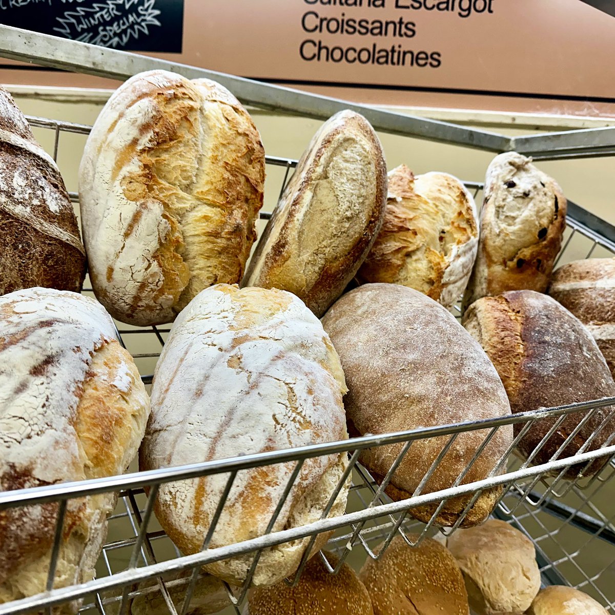 Dannys Bakery tweet media