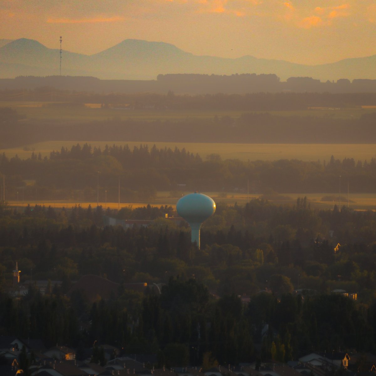 "The Green Onion" "Horton Spheroid" "The Water Tower"
However you refer to the grand green structure in the middle of our city, it's a symbol of home for locals and an unique feature for tourists. 
Did you know it was the world's tallest water spheroid shaped reservoir in 1957?