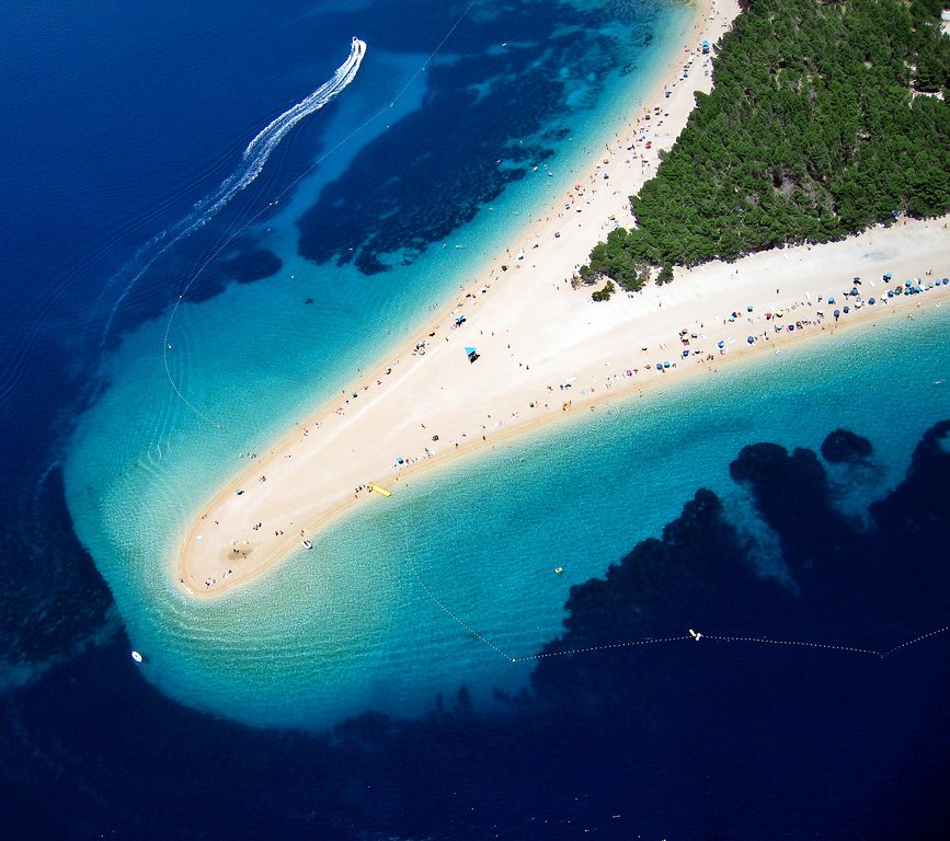 AndreaKovacic's tweet photo. @JamesLucasIT Croatia!! It's close to Italy but less crowded https://t.co/jvEn0CbEyd