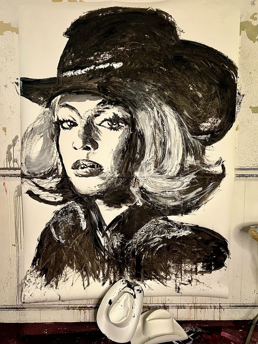 PAINTING BEYONCE - USING A COWBOY HAT! 🤠 (VIDEO BELOW) @Beyonce #Beyonce #CowboyCarter 🐴 #beyoncecowboycarter #beyonceactii #country