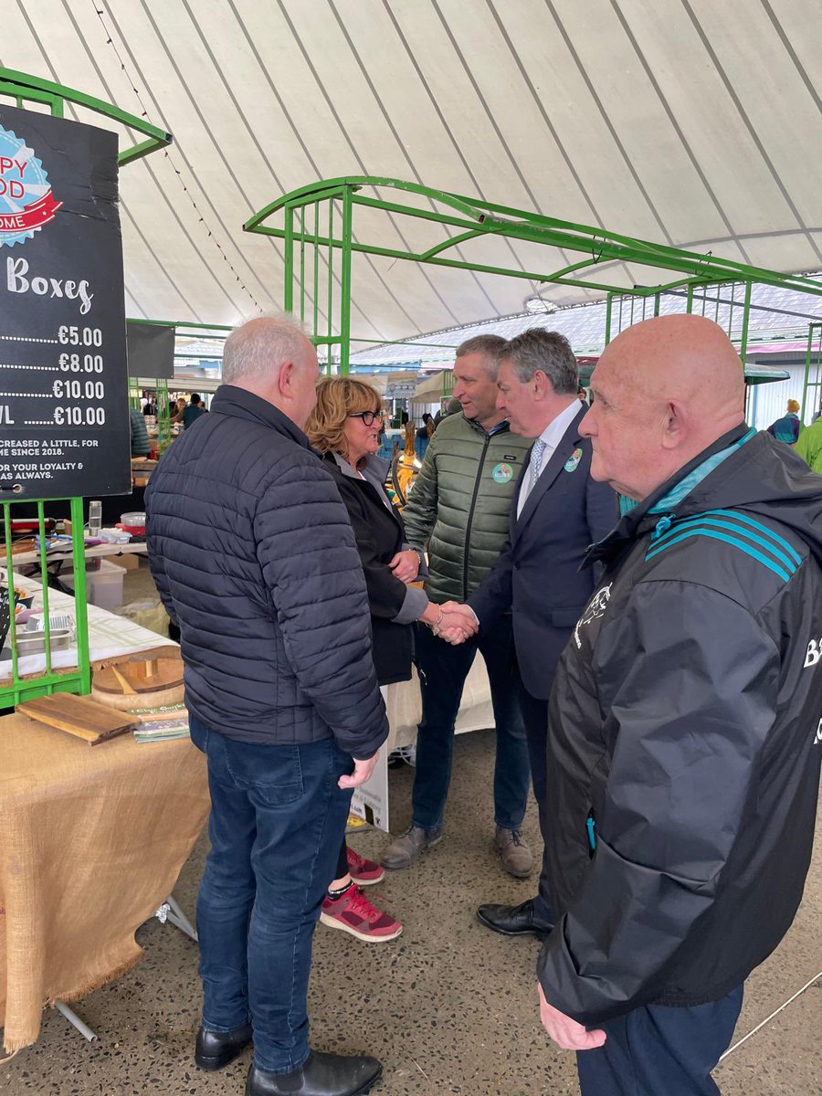 Great time in #Limerick with Cllr. Kieran O’Hanlon and new candidate Esther Aherne. We dropped into the Milk Market with Minister @NiallCollinsTD and then the Crescent Shopping Centre . ℹ️ If you want to get involved with my election campaign, email campaign@billykelleher.ie