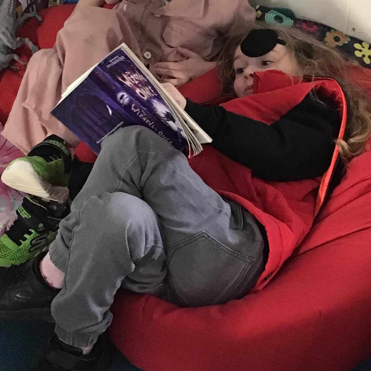 MichaelJFGaines's tweet photo. @CressidaCowell My daughter just reminded me that I forgot to share these photos. She's absolutely loving the Wizards of Once books. We built the sword and the Enchanted Spoon for her costume and she told everyone at school all about the books. #worldbookday https://t.co/P2Yci49xUm