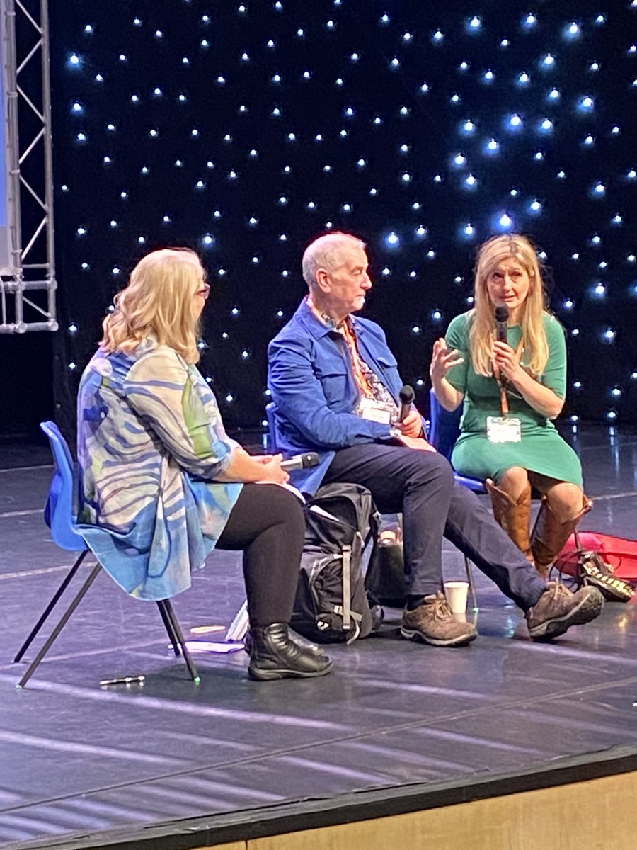 Feeling the early morning excitement watching David Almond and Cressida Cowell in conversation with Nikki Gamble. What a way to start the first full day of the FCBT conference 😍 <a href="/FCBGNews/">FCBG</a> #FCBG2024 #kidsbooks