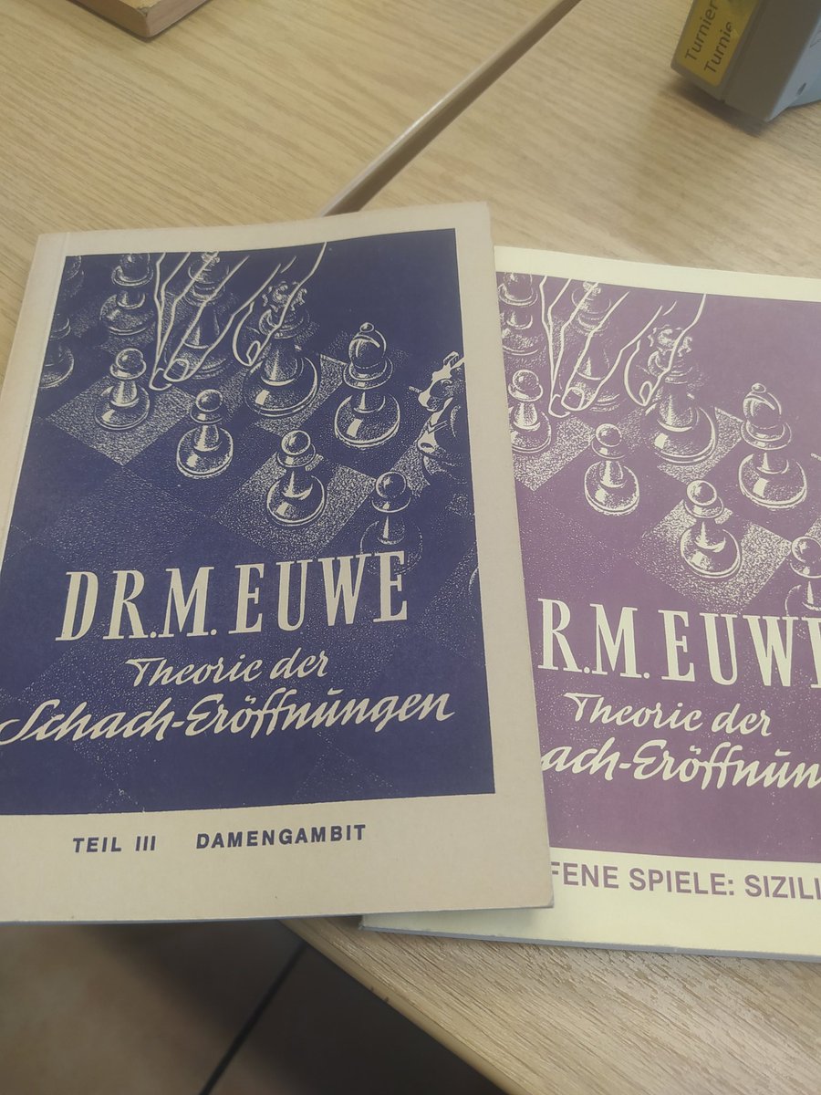 At the chess club where my kids are playing a tournament and I have to kill a lot of time, I luckily found these. Great opportunity to refresh my repertoire.