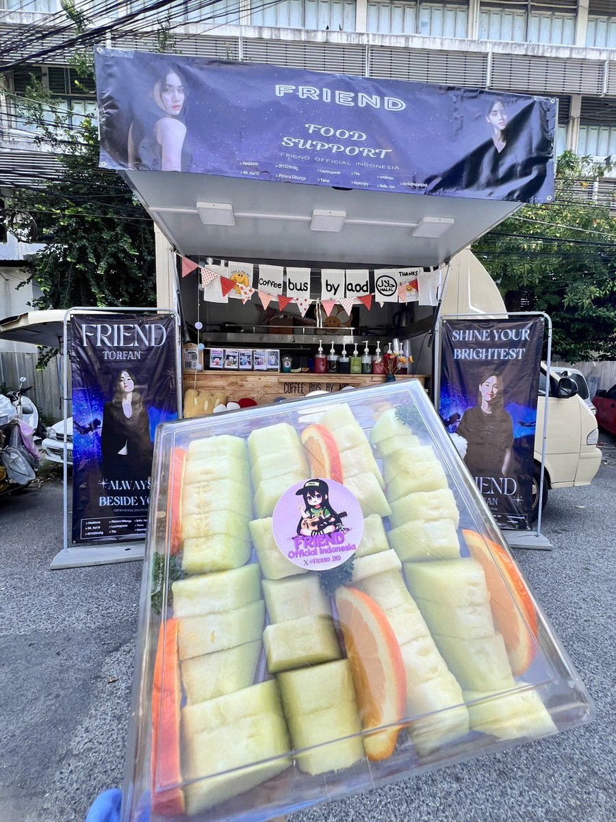 friend_IND's tweet photo. -Food Truck Support-

The surprise is here🎉 our food truck today for friend and the crew has arrived on the shooting location 🤩 

Thanks to all donaturs for making this project happened😘

Let's hoping the shooting will run smoothly today🥰

#friendtf #URANUS2324 https://t.co/R3ScDut0aY
