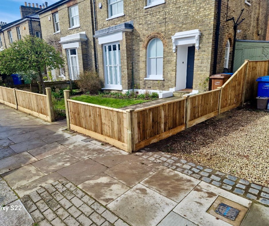 Road side close board fence for our client in Dulwich 🏡 

#fencingcontractor #fencingcontractors #domesticfencing #commercialfencing #southlondonfencing #fencinginstallation #fencingrepair #southlondon #caterham #coulsdon #chipstead #warlingham #dulwich #foresthill