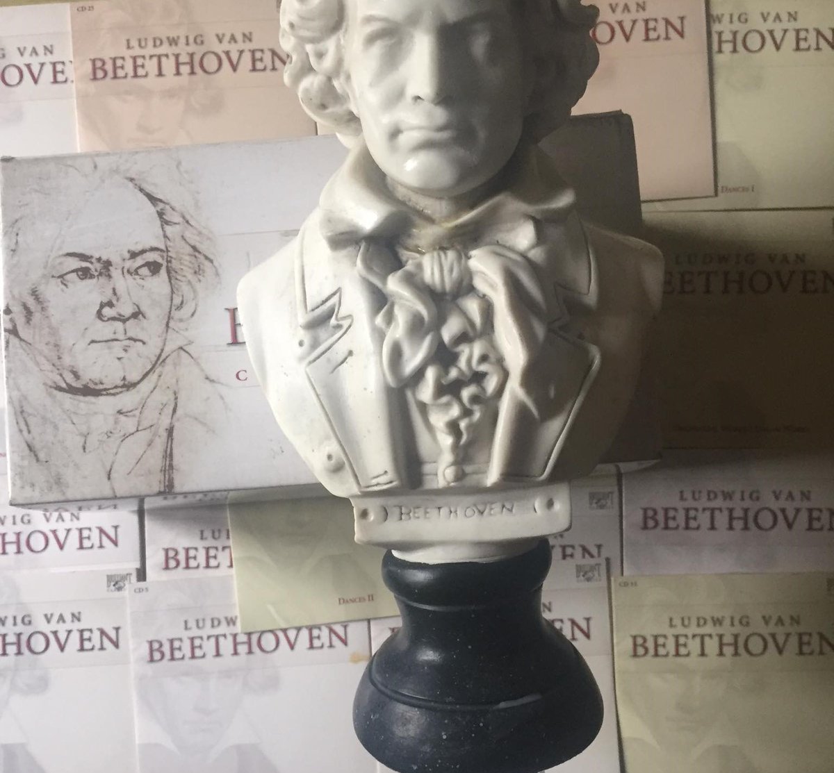 The complete works of the one and only Ludwig Van Beethoven was a wonderful gift to myself one Christmas many years ago. A treasure trove of very beautiful music. The 'Irish' Seventh Symphony a favourite. 
rte irishtimes independentie oldies seniortimes media ?
classicfm  lyricfm