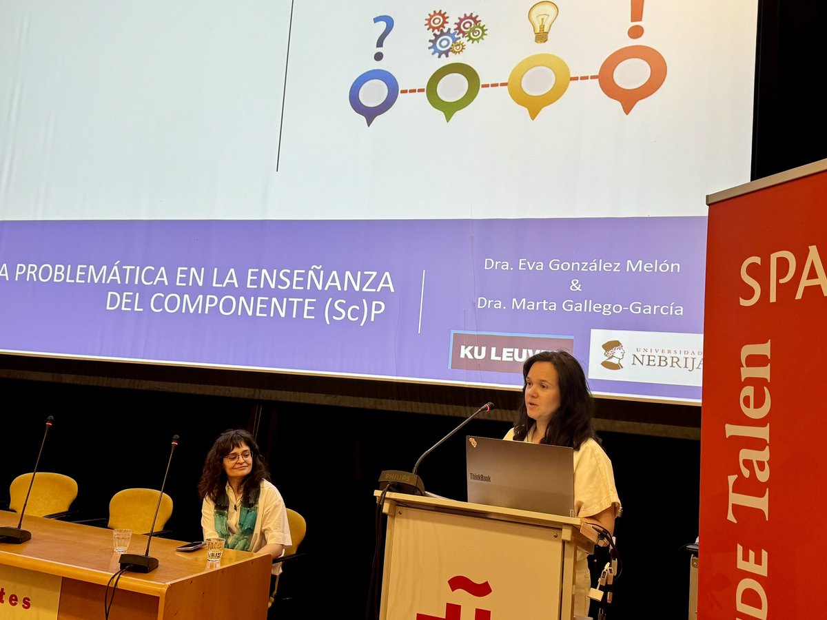 Alvaro_Sesmilo's tweet photo. Fantástica ponencia plenaria sobre #pragmática e #intercultura de @Evagonme y @MartaGallegoGa1 ¿Cómo ayudáis a que los estudiantes desarrollen estas competencias? https://t.co/OirpsylsiK