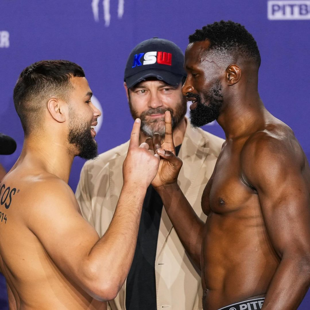 KIMURA_NEWS's tweet image. Prince Aounallah, Aymard Guih et Laid Zerhouni, les champions de l' @HexagoneMma sont prêts à retourner l'événement du @KSW_MMA ce soir.

#KSWParis #KSW93 #hexagonemma #showtime