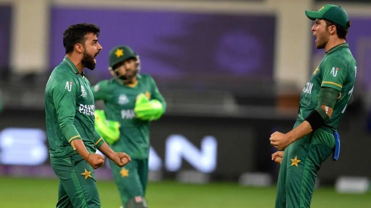 76Shadabkhan's tweet photo. Happy birthday to @iShaheenAfridi. Keep that fire sheenu, keep swinging that ball, keep destroying the stumps, keep making Pakistan proud. Wishing you lots of success and happiness in life. https://t.co/8WAKBsjJn6
